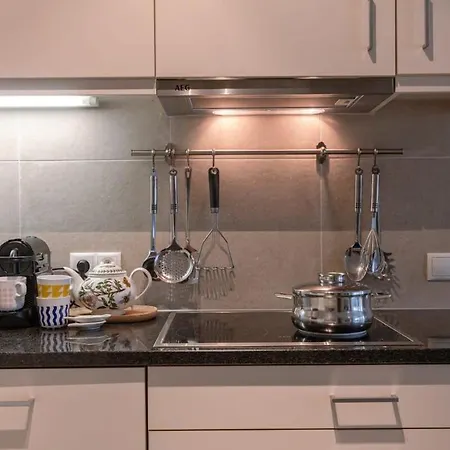 Apartmán Casiola - Comfortable 2 Bedroom With Sea-view *