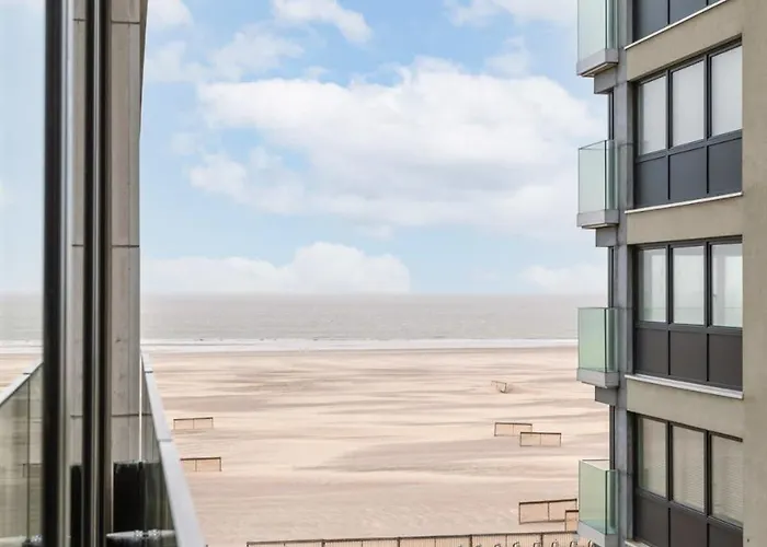 Huswell - Comfortable 2 Bedroom With Sea-view דירה קנוקה-הייסט